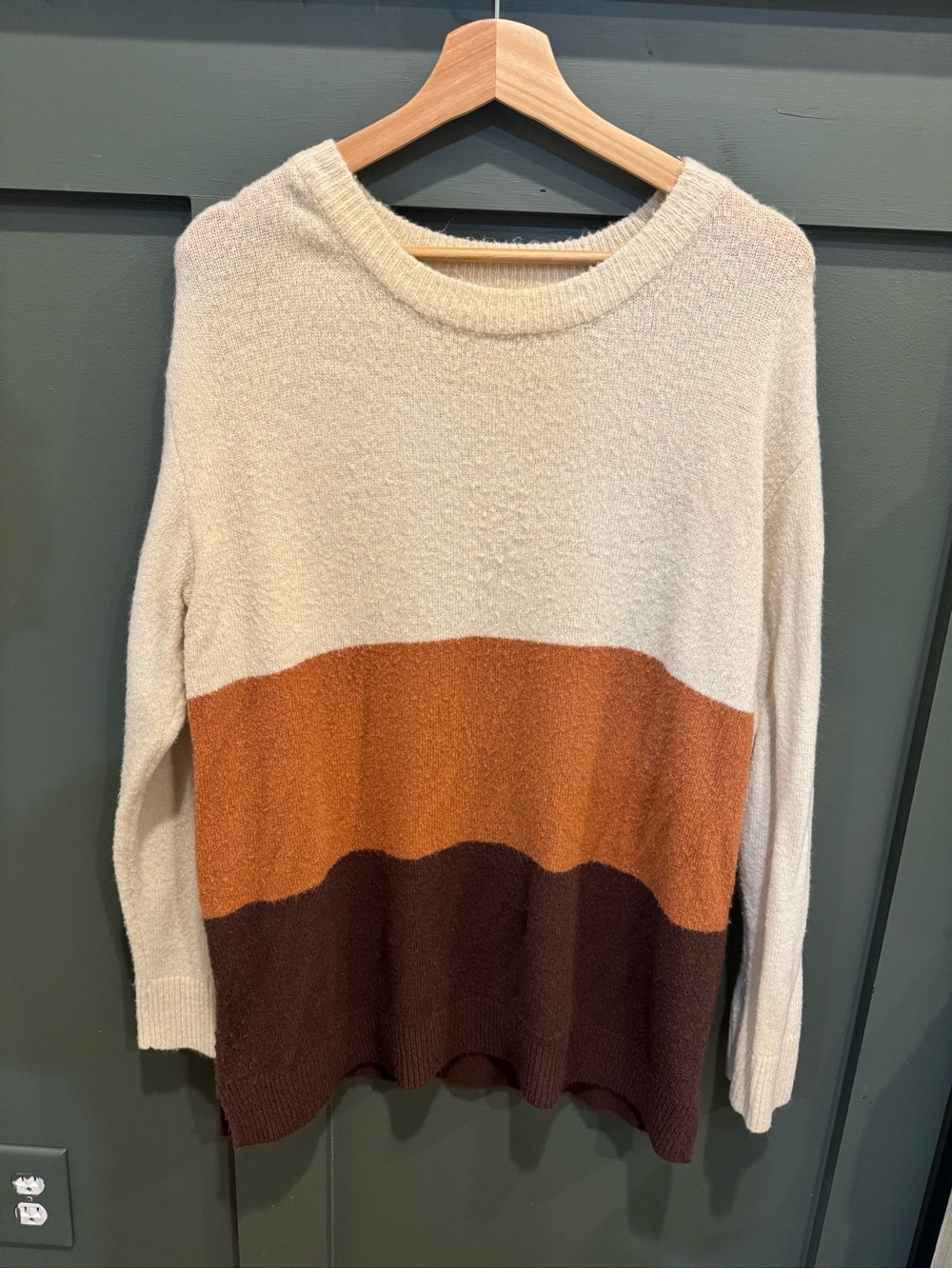 BE COOL Colorblock Crew Sweater in Cream, Rust & Chocolate Brown